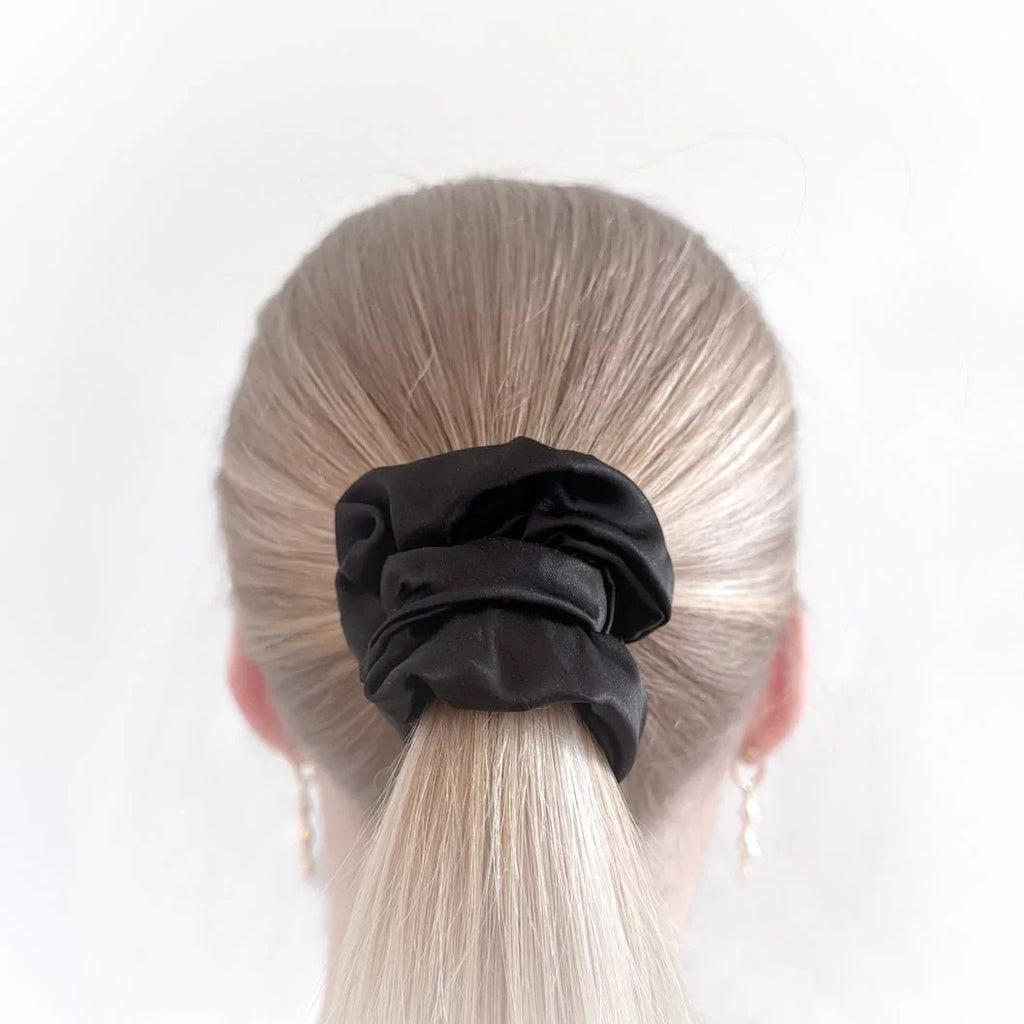 Silkkinen hiusdonitsi scrunchie 3 kpl setti - musta medium - Wellen